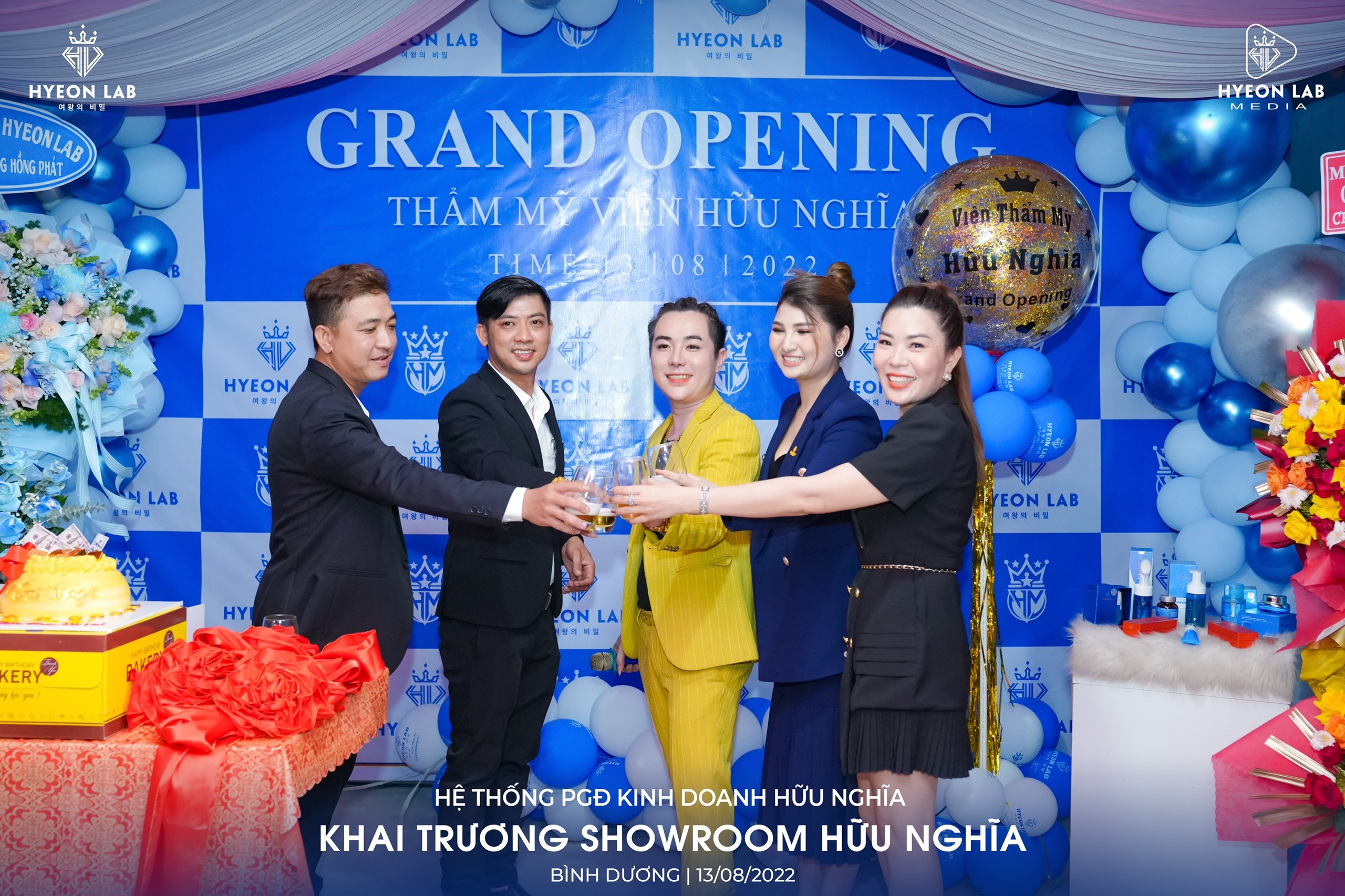 Khai-truong-showroom-huu-nghia-My-Pham-Hyeon-lab
