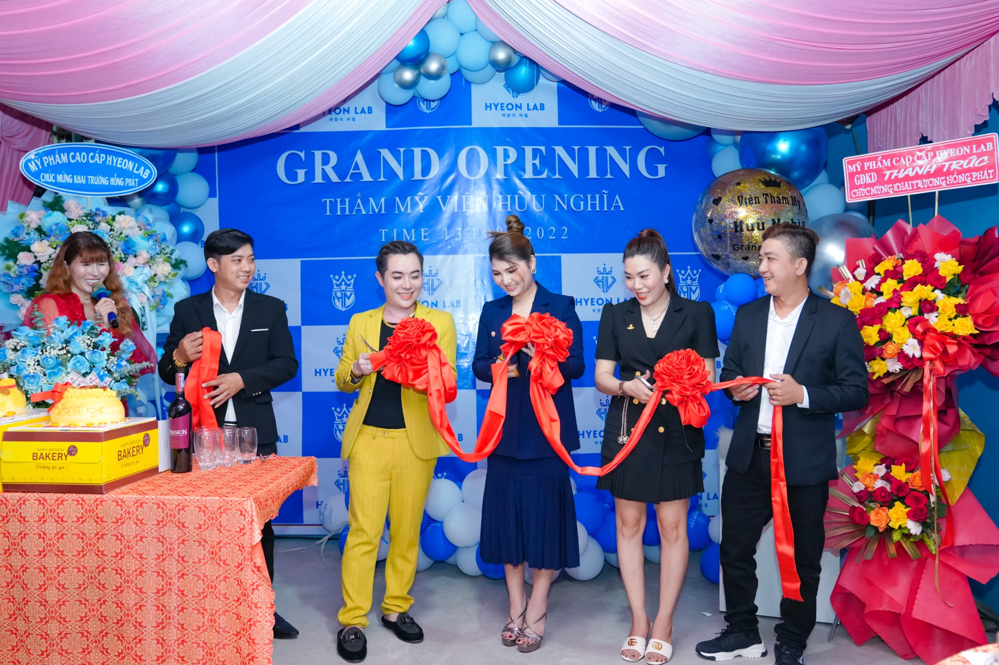 Khai trương showroom hữu nghĩa bình dương